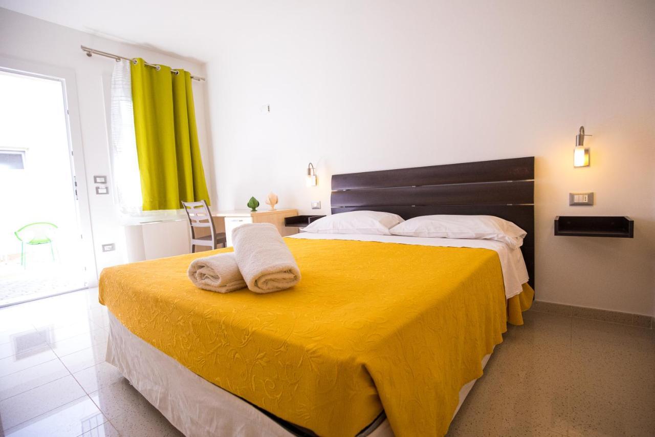 Donnosanto Residence Torre Santa Sabina Ngoại thất bức ảnh