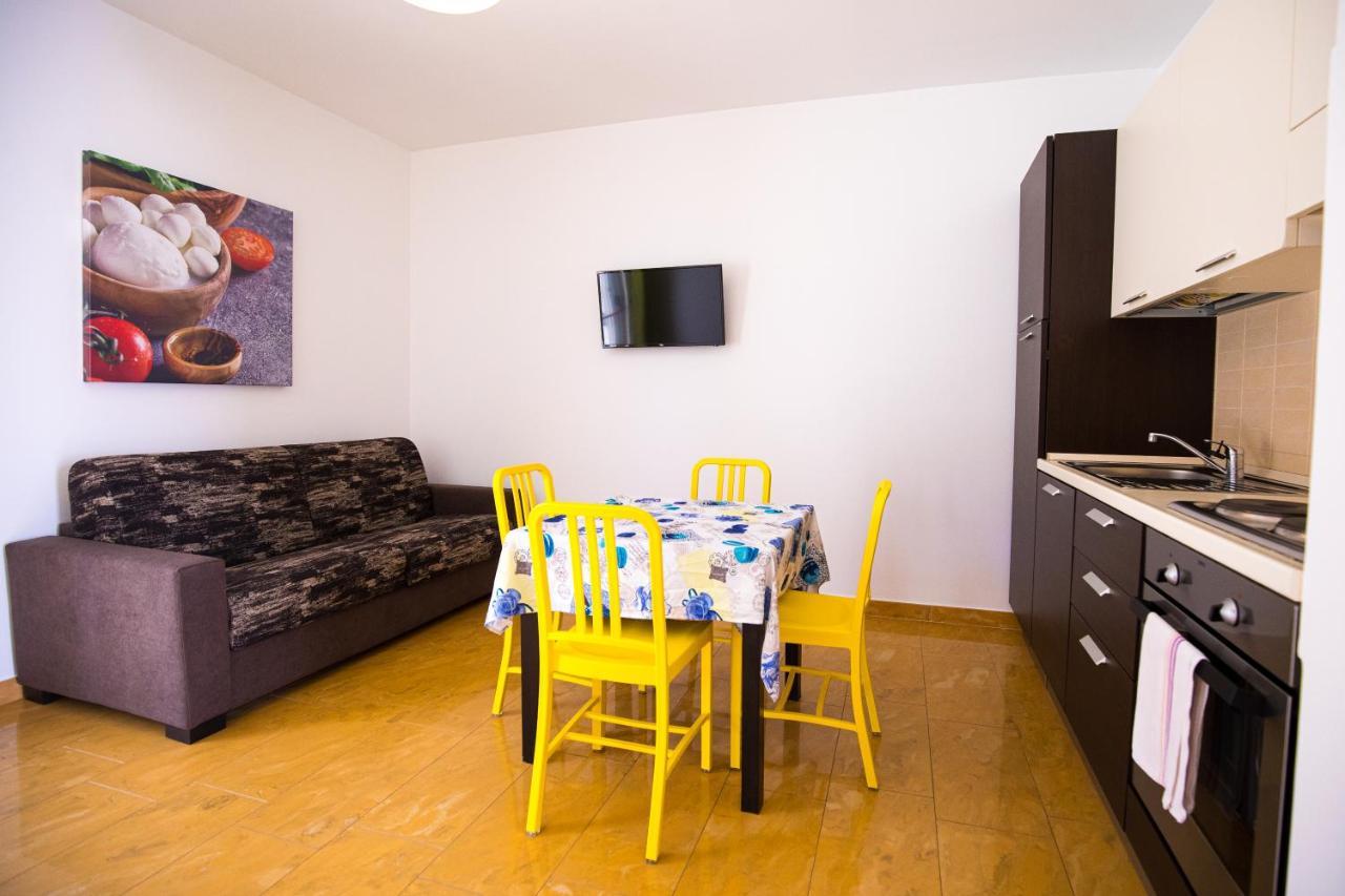 Donnosanto Residence Torre Santa Sabina Ngoại thất bức ảnh