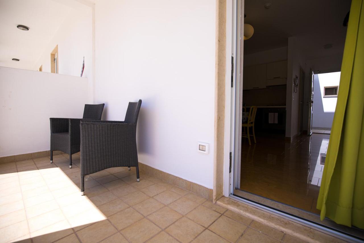 Donnosanto Residence Torre Santa Sabina Ngoại thất bức ảnh