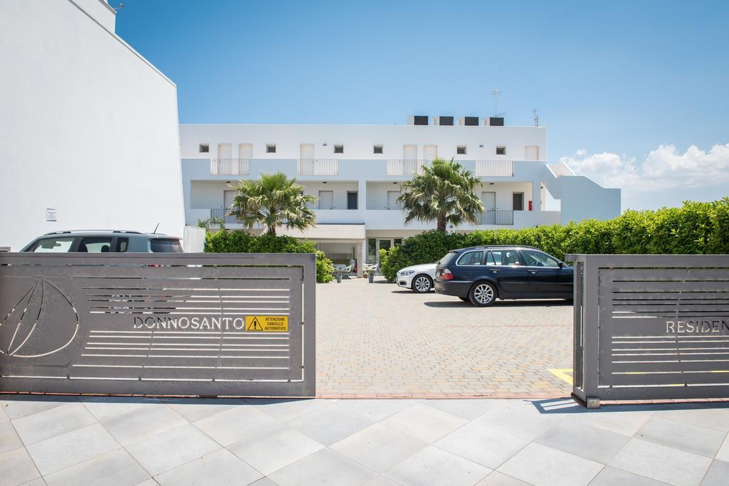 Donnosanto Residence Torre Santa Sabina Ngoại thất bức ảnh