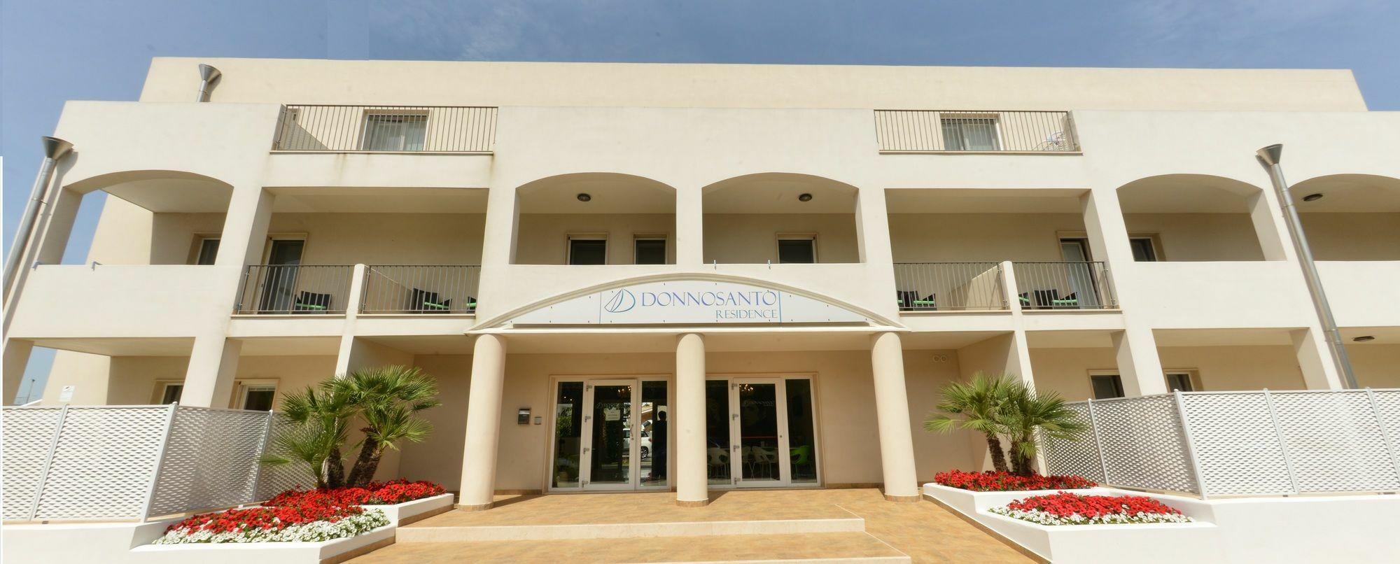 Donnosanto Residence Torre Santa Sabina Ngoại thất bức ảnh